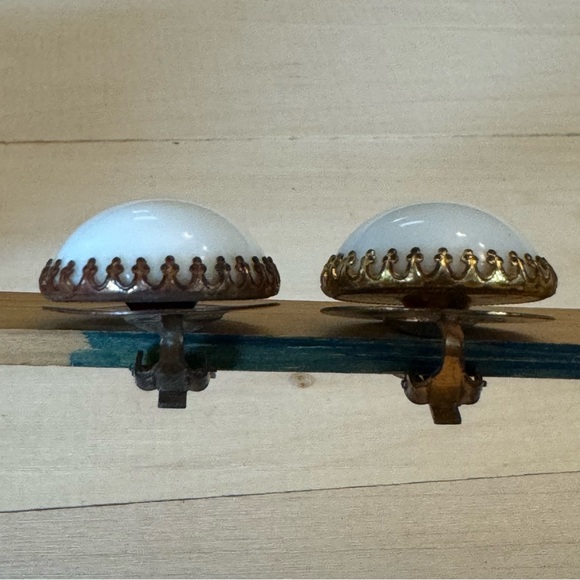 Vintage White Round Made in Germany Edge Clip On Earrings Gold Tone Setting - Picture 3 of 10